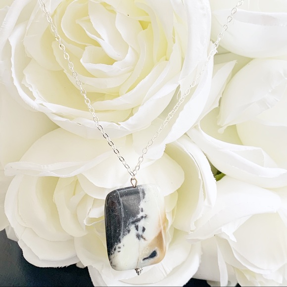 Handcrafted Natural Stone Necklace - Picture 3 of 4